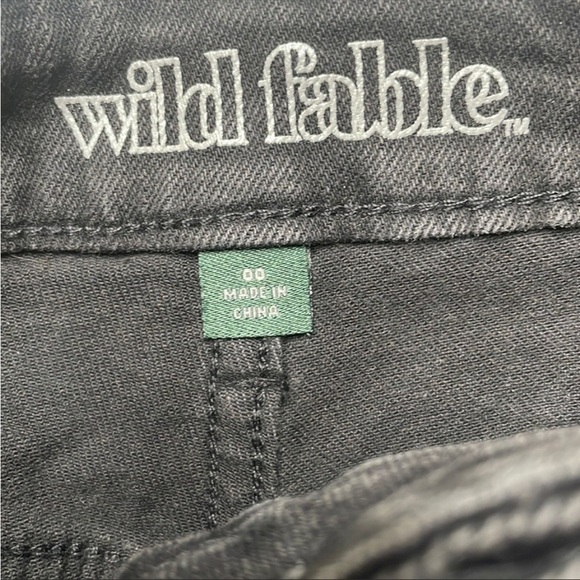 Wild Fable Black Denim Jeans Raw Hem Distressed Skinny High Rise Busted - Picture 8 of 11